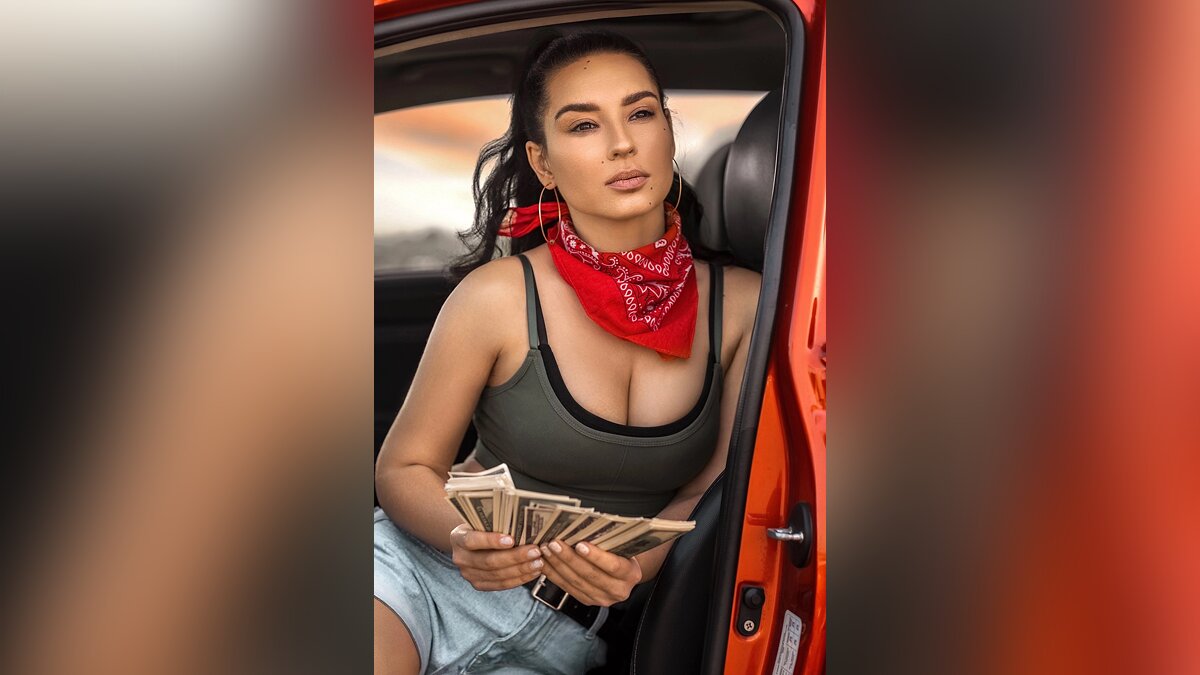 A cosplayer showcased herself as Lucia from GTA 6